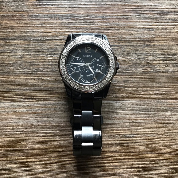 🖤 Women’s Black GUESS Watch | Pre-Loved | Needs Battery - Picture 9 of 9